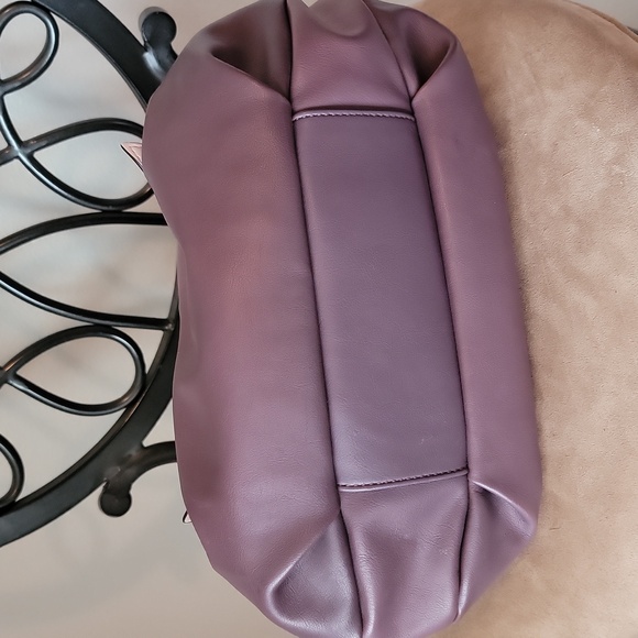 Vera Wang Pink and Purple Satchel - Picture 4 of 7